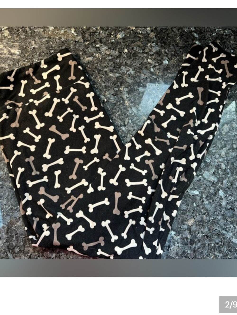 LuLaRoe Limited Edition Dog Bone Pound Puppy Pattern Leggings Plus Size T/C 1X - Picture 2 of 2